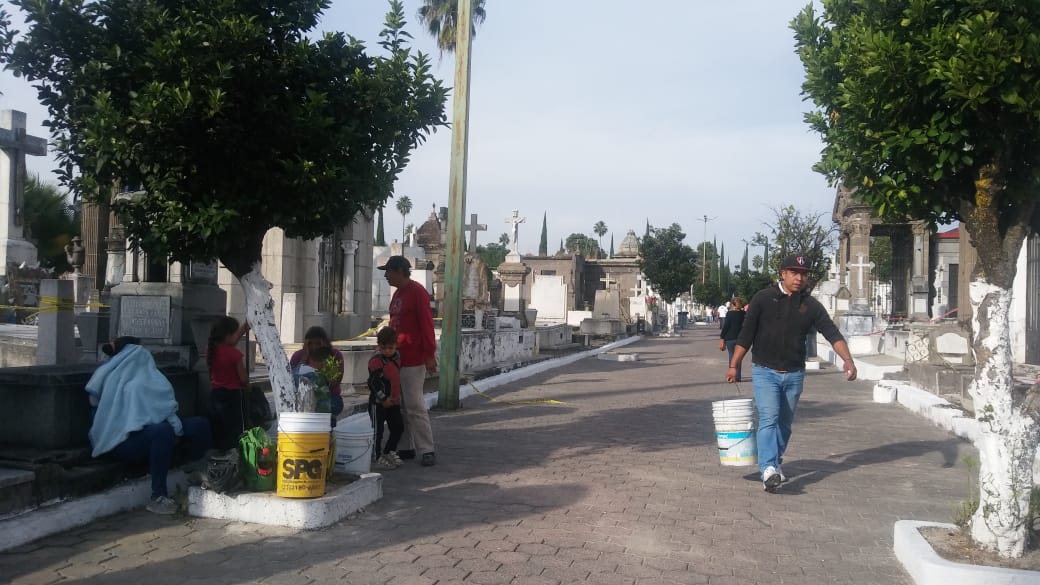 En panteón de Mezquitán descansan los restos de sus ancestros desde el siglo pasado (Maricarmen Rello).