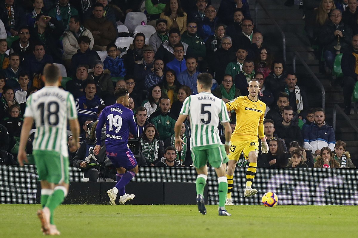 Andrés Guardado disputó los 90 minutos con el Real Betis en el empate ante el Celta (Twitter @RealBetis)