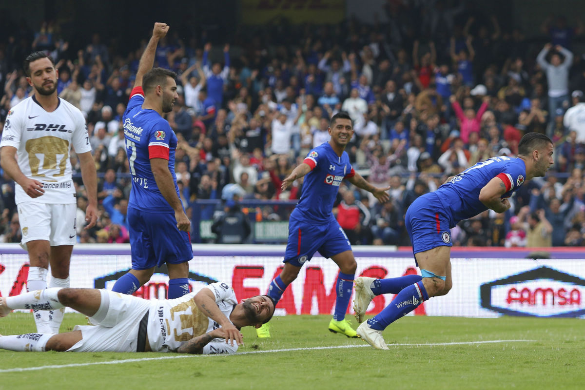 Cruz Azul se impuso 2-1 a Pumas (Imago7)