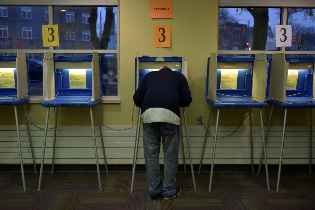 Las elecciones incluyen incluyen 155 enmiendas en 37 (de 50) estados. Reuters