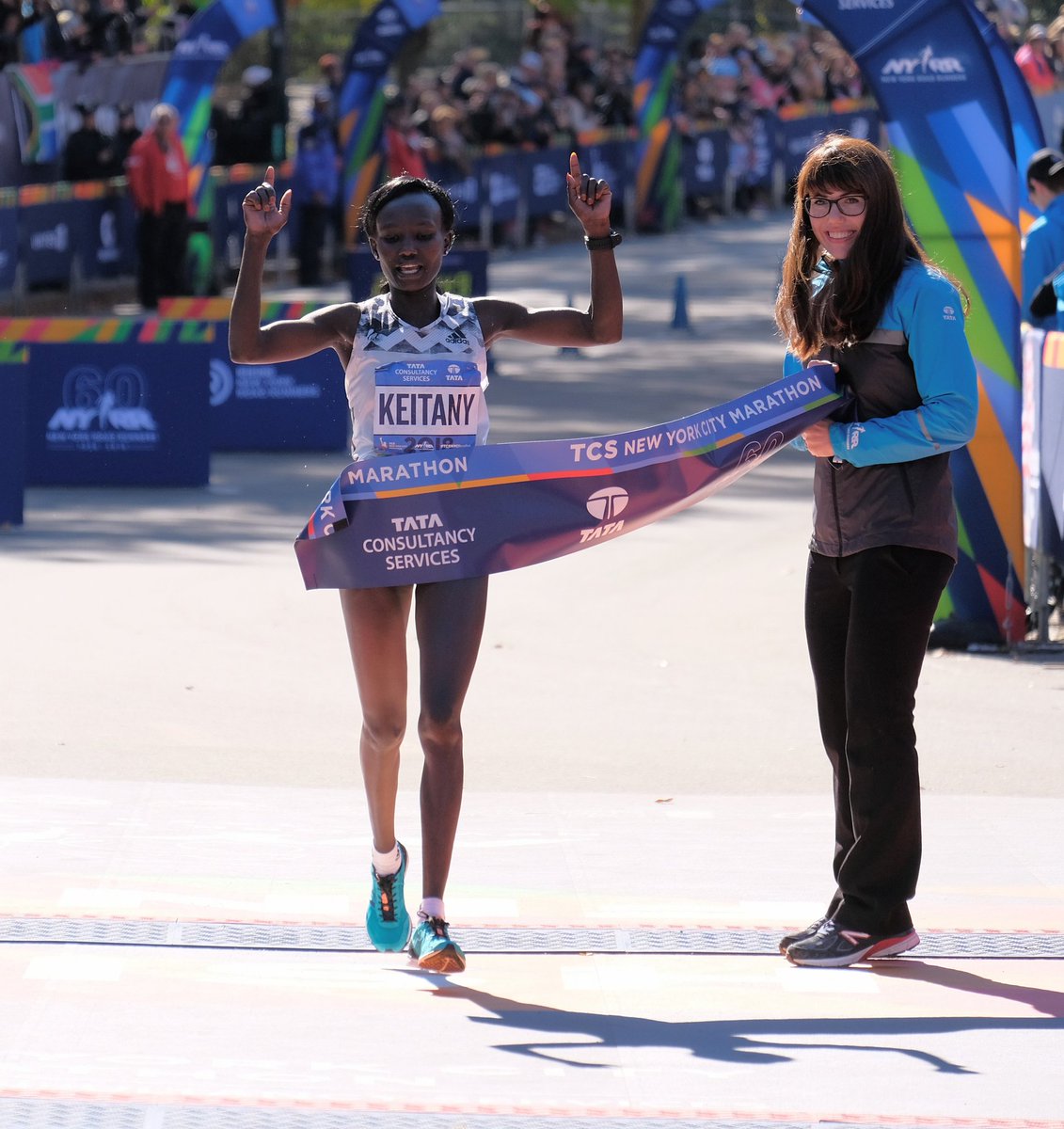 Mary Keitany ganó el Maratón femenil de Nueva York (Twitter @nycmarathon)