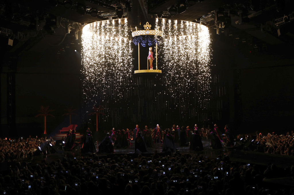 Nicky Minaj realizó show en vivo en los MTV EMAs (Foto: AP)