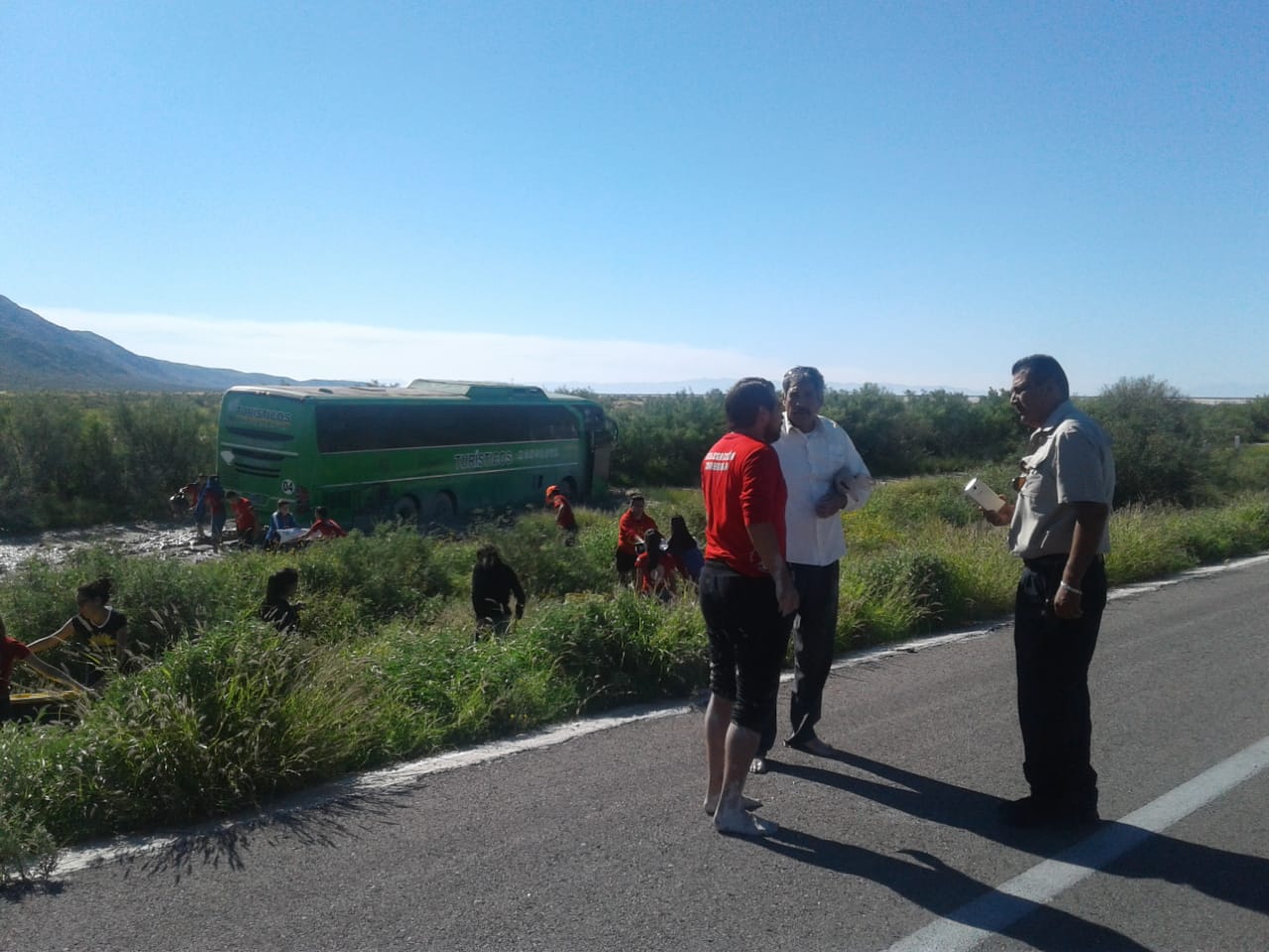 El accidente fue en el kilómetro 227 de la carretera Cuatro Ciénegas- San Pedro. (Notivox Digital)