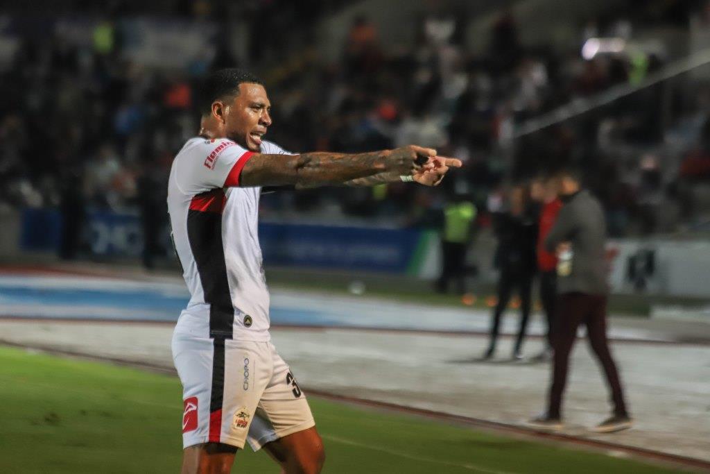 El delantero turco-inglés de Lobos se destapó con dos dianas en el duelo anterior frente a Xolos (Especial)