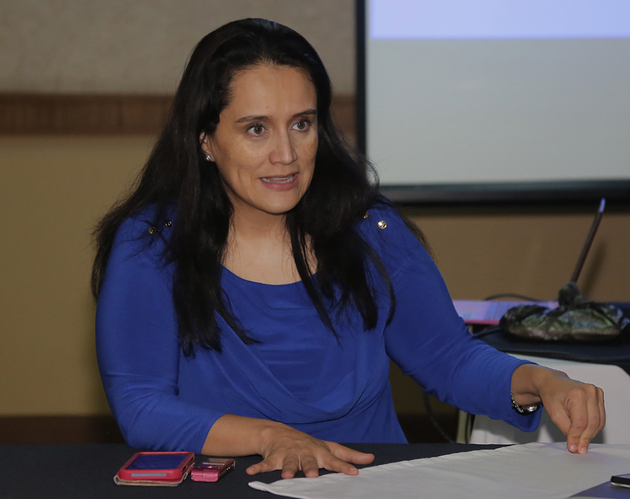 La activista destaca que Durango debe trabajar en la potencialización de oportunidades de trabajo para las mujeres. (Saúl González)