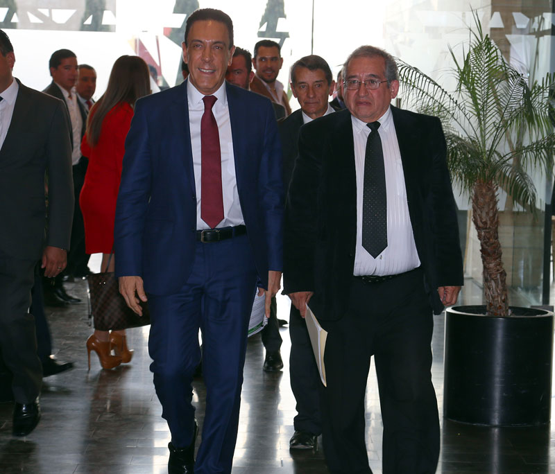 Omar Fayad Meneses y Ricardo Baptista González encabezaron ayer el encuentro entre ambos poderes.  (Jorge Sánchez)