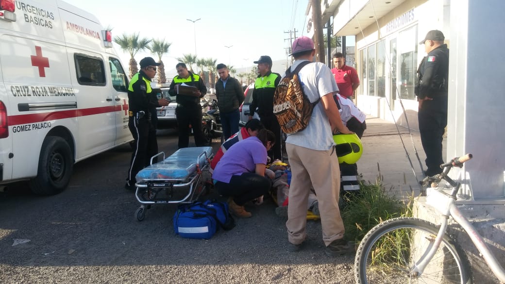El ciclista resultó con una grave lesión en el cráneo y policontundido. (Especial)