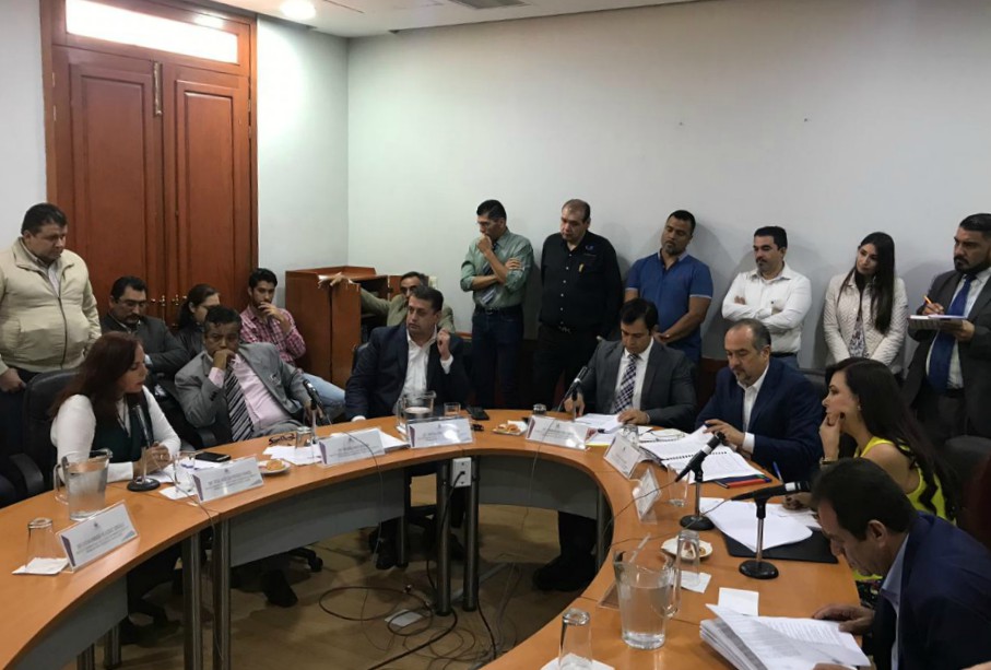 Tanto el PAN como MORENA son los que más han realizado observaciones al proyecto de dictamen. (Elsa Martha Gutiérrez)