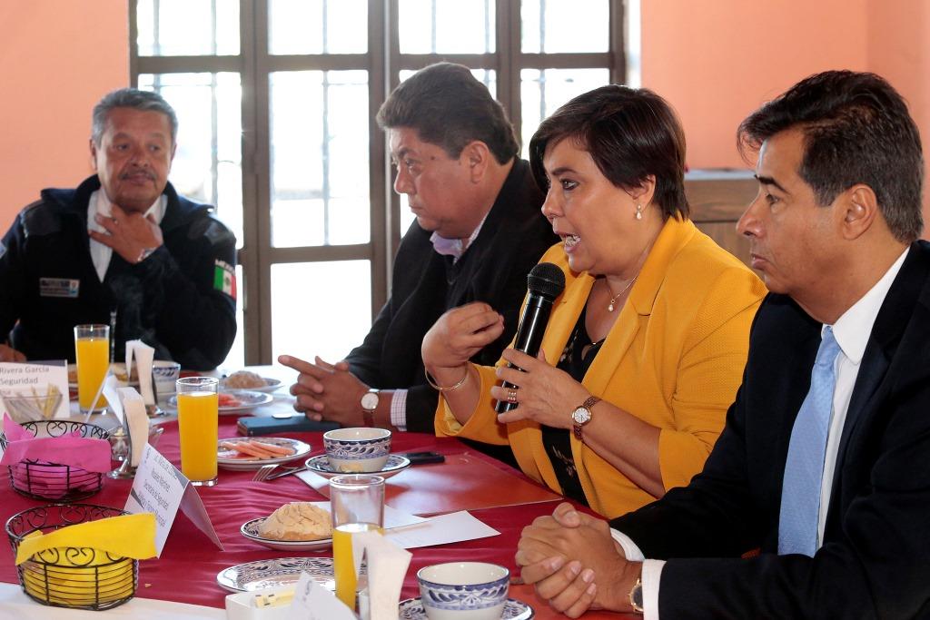 María de Lourdes Rosales, Secretaria de Seguridad del Municipio se reunió con Cesar Bonilla, Presidente del Consejo de Organismos Empresariales y demá