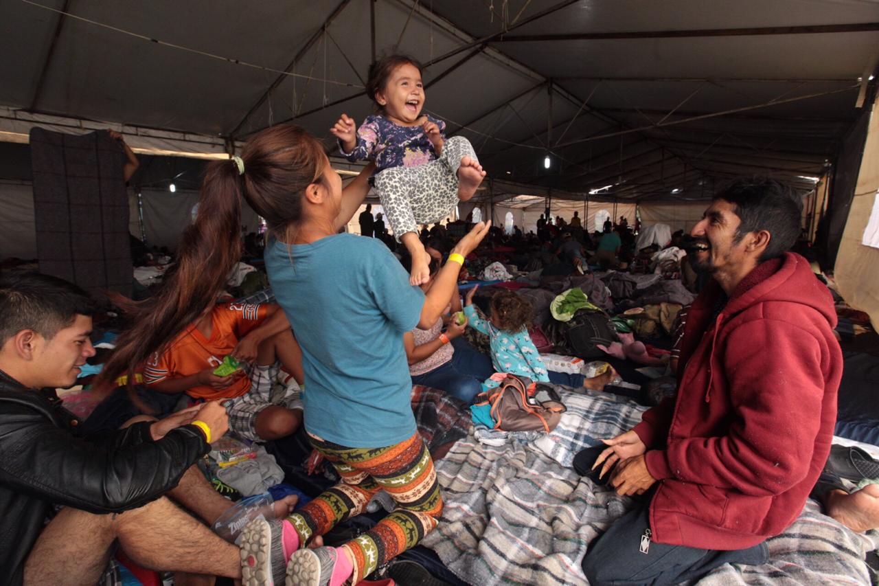 En total, hay 6 mil 540 personas en el albergue de la CdMx, de los cuales mil 726 son menores de edad. (Jesús Quintanar | Milenio)