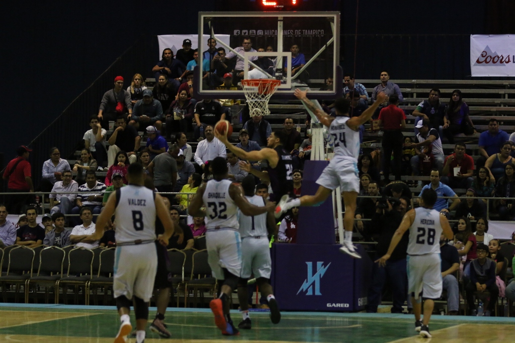 Huracanes Tampico se enfrentó a Laguneros de la Comarca.