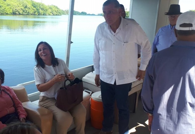 Nahle recorrió el terreno en Dos Bocas, acompañada del gobernador electo de Tabasco. (Twitter @Refineria2Bocas)