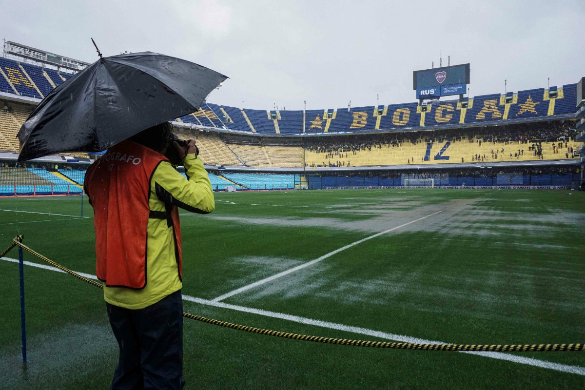 Partido Boca Juniors vs River Plate se suspende por lluvia (AFP)