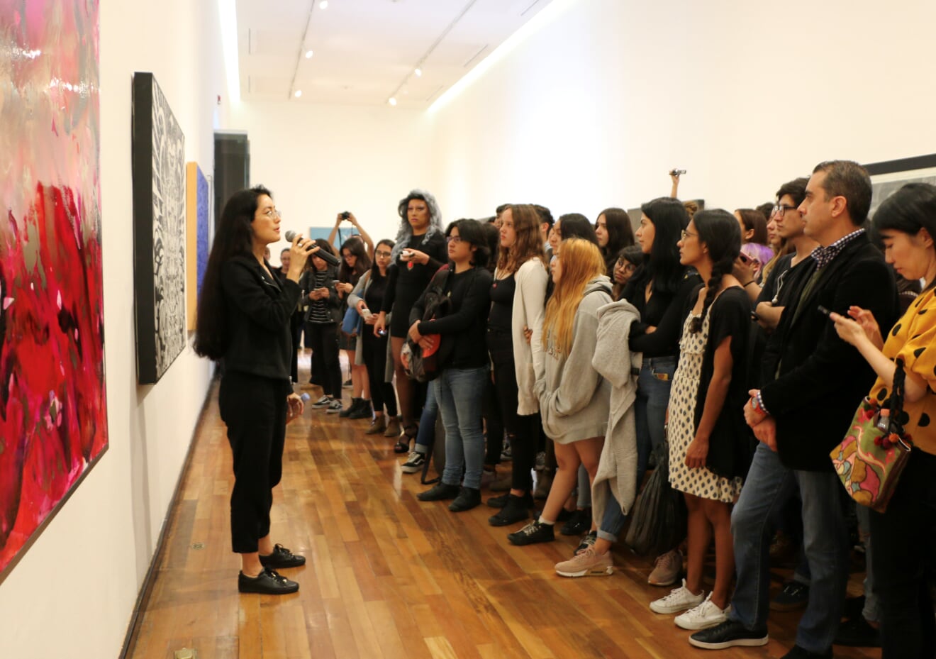 Avelina Lésper ofreció la presentación en la Capilla Tolsá del Instituto Cultural Cabañas. (Cortesía)