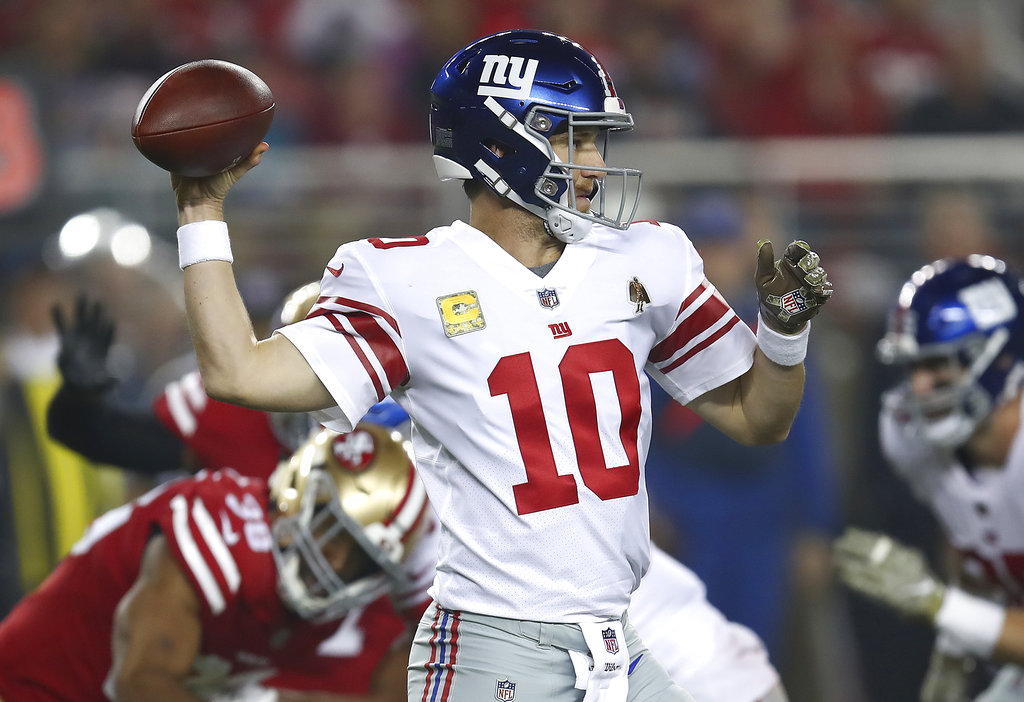 Eli Manning condujo la victoria de los Giants (AP)
