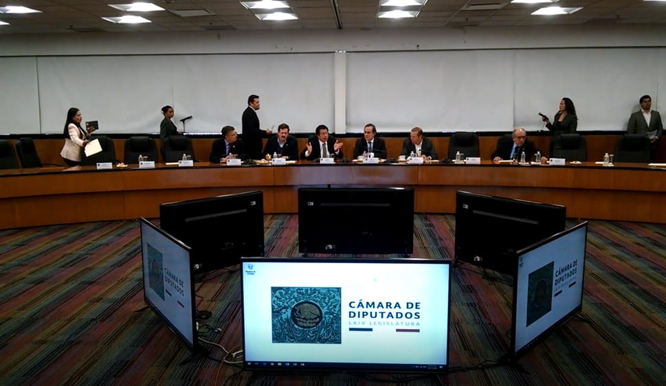 Miembros del Consejo Coordinador Empresarial, encabezados por Juan Pablo Castañón, se reunieron con la Junta de Coordinación Política en la Cámara de 