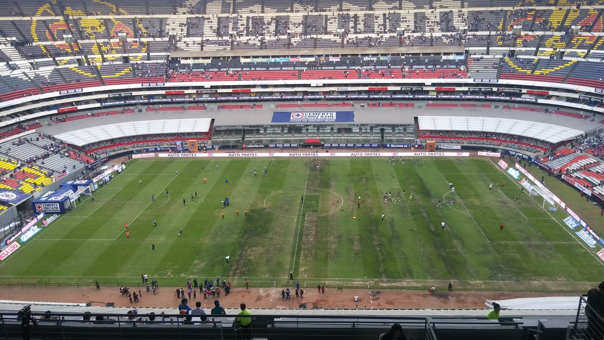 Cancha del Estadio Azteca el pasado fin de semana (Eduardo Espinosa)