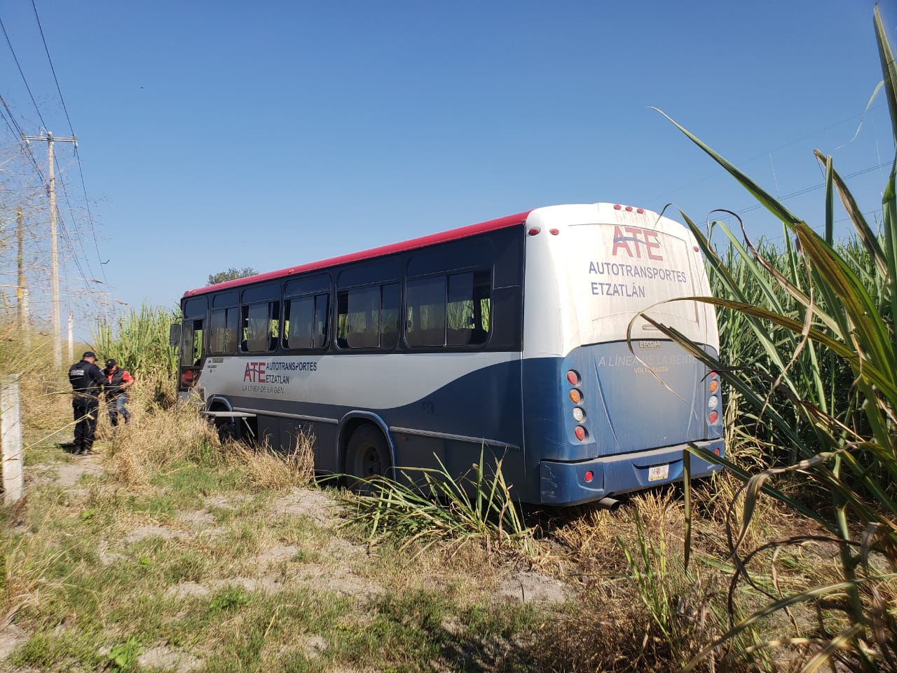El accidente ocurrió en la carretera que va de Tala al municipio de Ameca. (Cortesía)