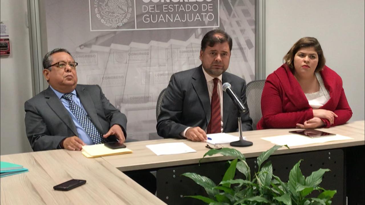 Presidente de la Junta de Gobierno y Coordinación Política del Congreso del estado, Jesús Oviedo
