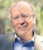 Doctor en Literatura Mexicana por la Facultad de Filosofía y Letras de la UNAM, donde es profesor. Miembro del Instituto de Investigaciones Bibliográficas. Pertenece al Sistema Nacional de Investigadores y a la Academia Mexicana de la Lengua.