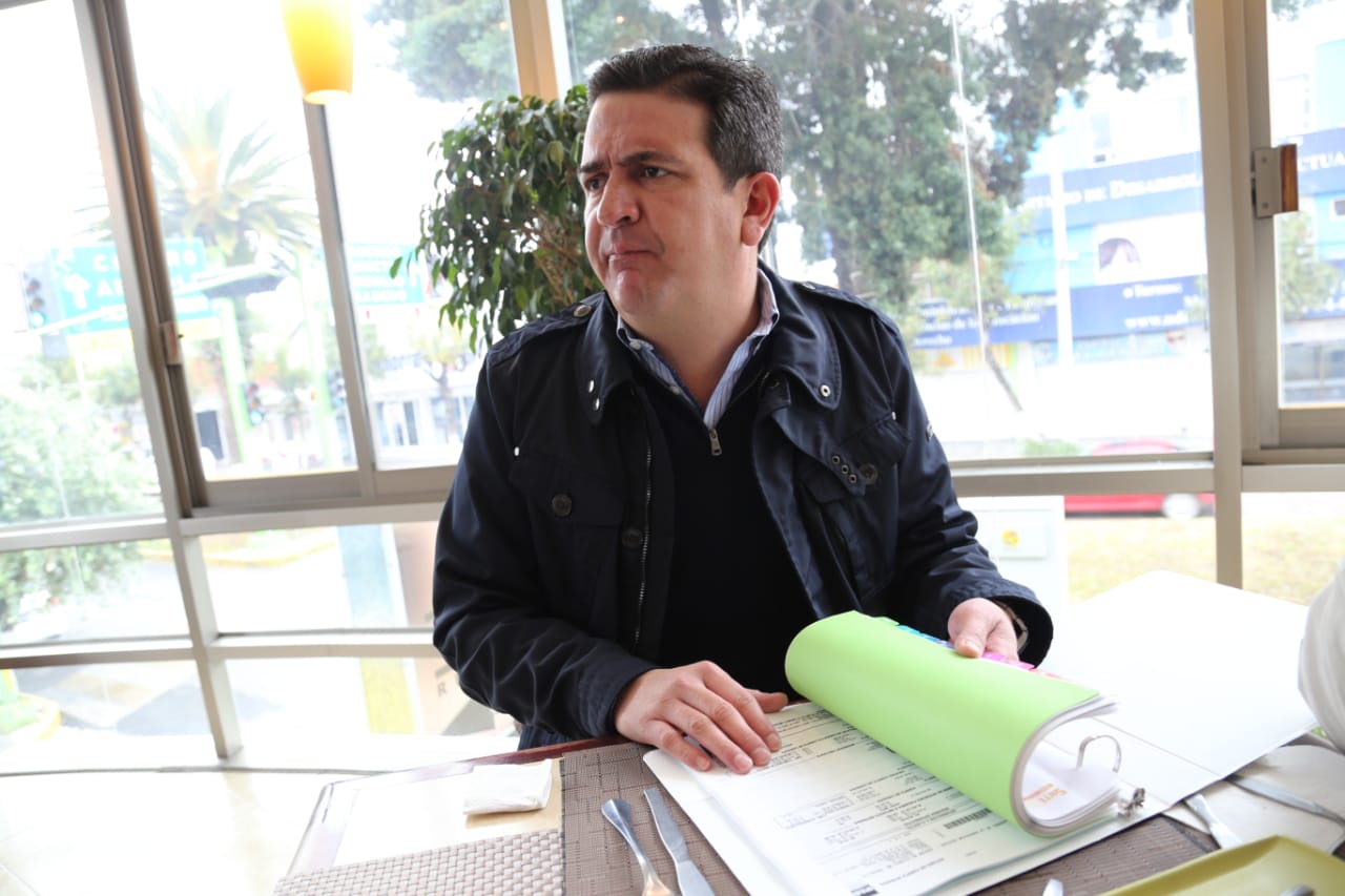 Con un equipo jurídico estará analizando las vías legales por las cuales pueda proceder la demanda. (Jorge Sánchez)