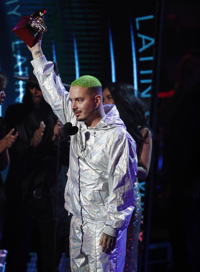 J Balvin gana el Grammy Latino. (EFE)