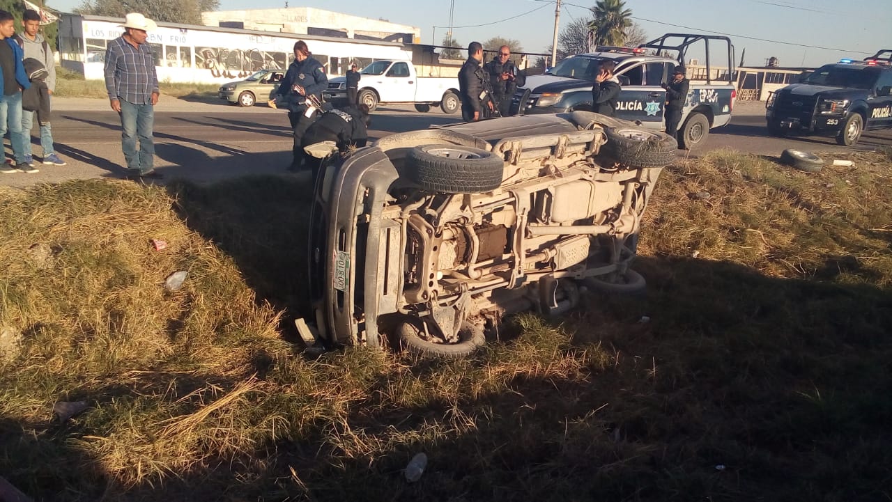 El choque ocurrió en la carretera Gómez Palacio - Jiménez. (Especial)