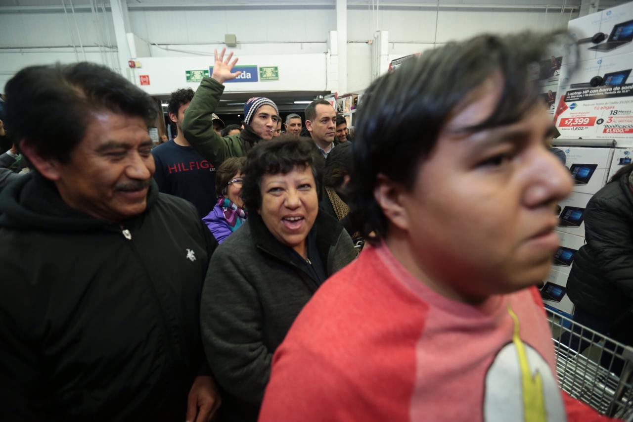 Comienza el Buen Fin en Sam’s Club Universidad. (Foto: Jesús Quintanar)