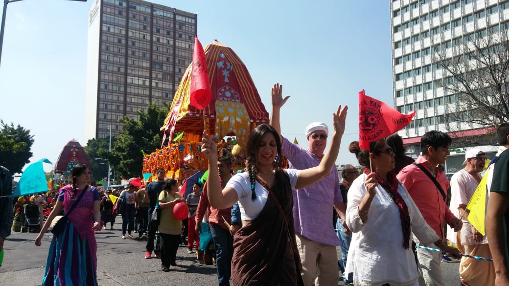 Fue una verdadera fiesta llena de color y baile. (Perla Gómez)