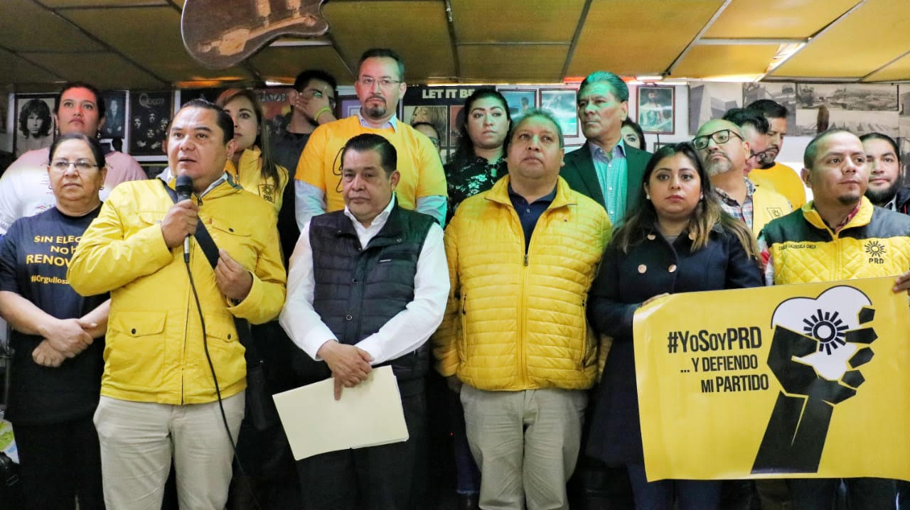 Integrantes de corrientes perredistas... piden desaparecer corrientes/Adyr Corrar.