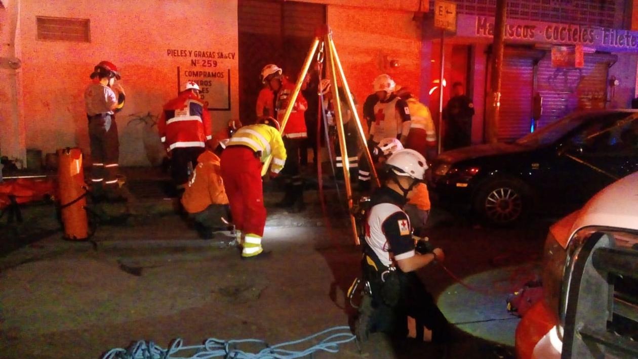 El accidentado fue trasladado por la Cruz Roja al hospital Número 21 del Seguro Social. (Foto: Elizabeth Cruz)