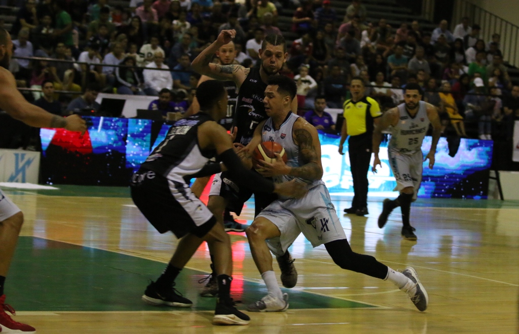 Huracanes Tampico se enfrentó ante las Panteras de Aguascalientes.