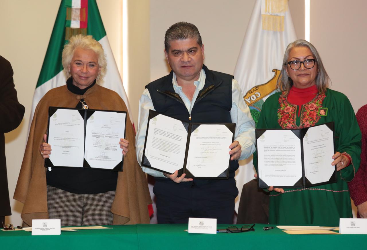 Firman Iniciativa de Ley en Materia de Desaparición de Personas para Coahuila. (Especial)