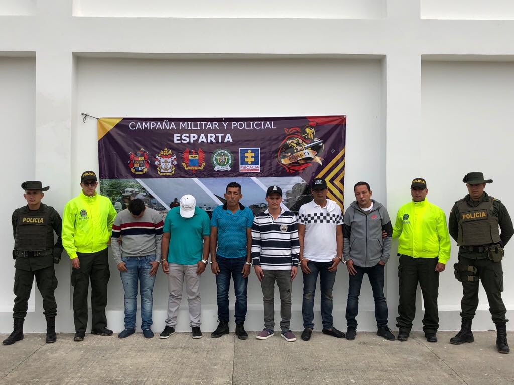 Las autoridades agregaron que la banda utilizaba aeronaves procedentes de Brasil. Policía Antinarcóticos