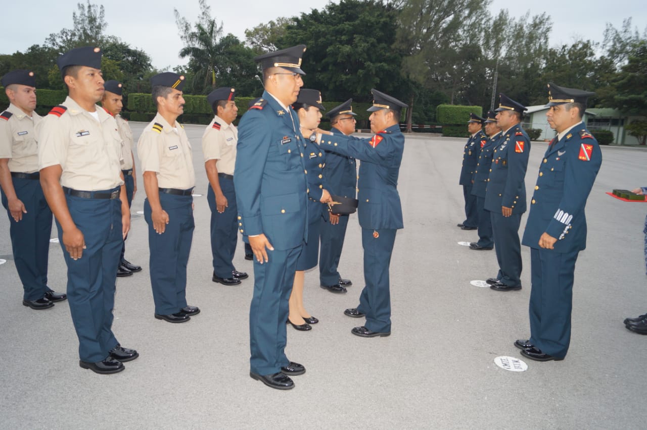 Condecoran a militares del 15vo. Batallón de Infantería en Tampico (Sandra Sosa)