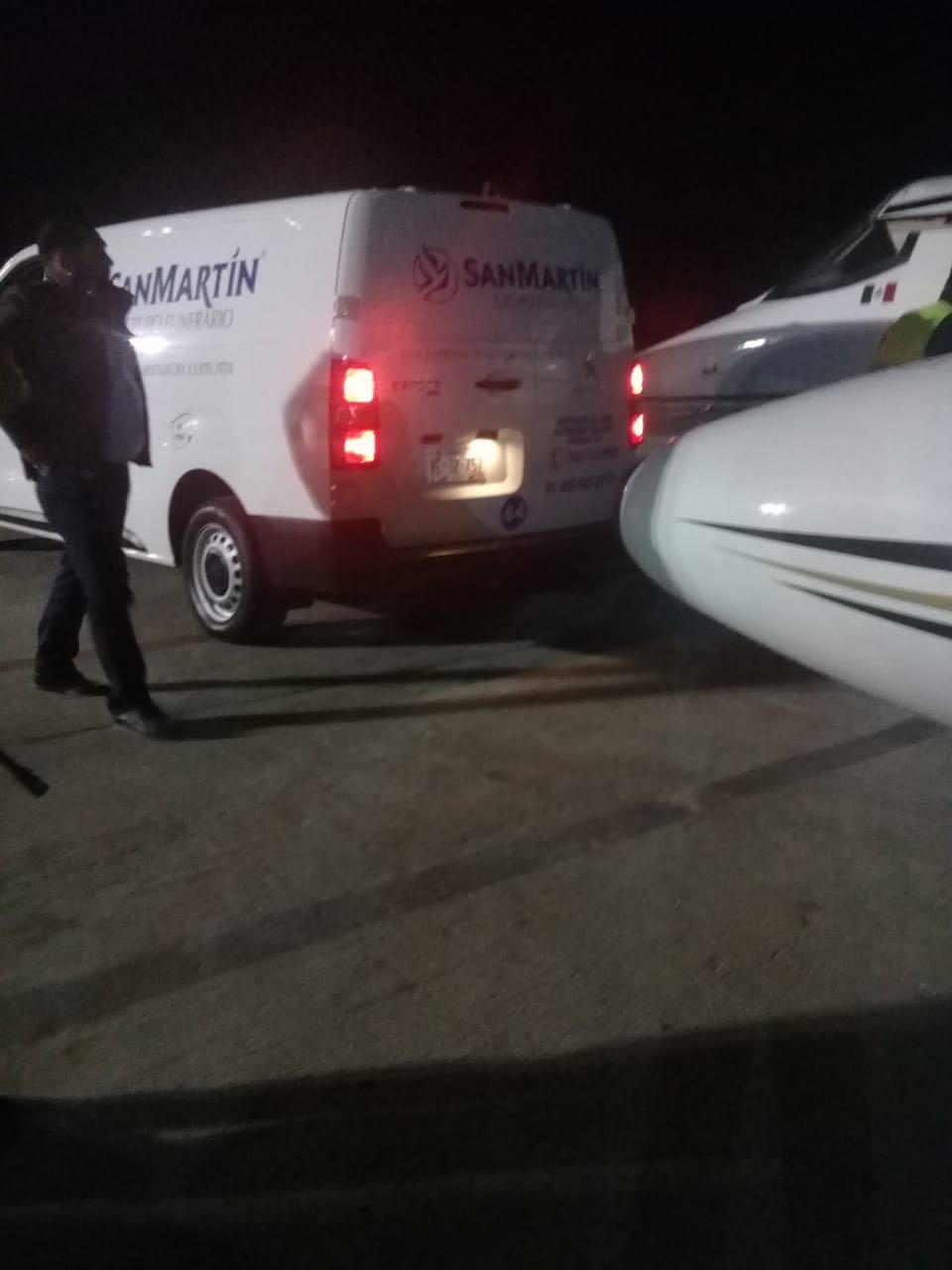 El cuerpo de Héctor Beltrán LEyva llegó a Hermosillo durante la madrugada.