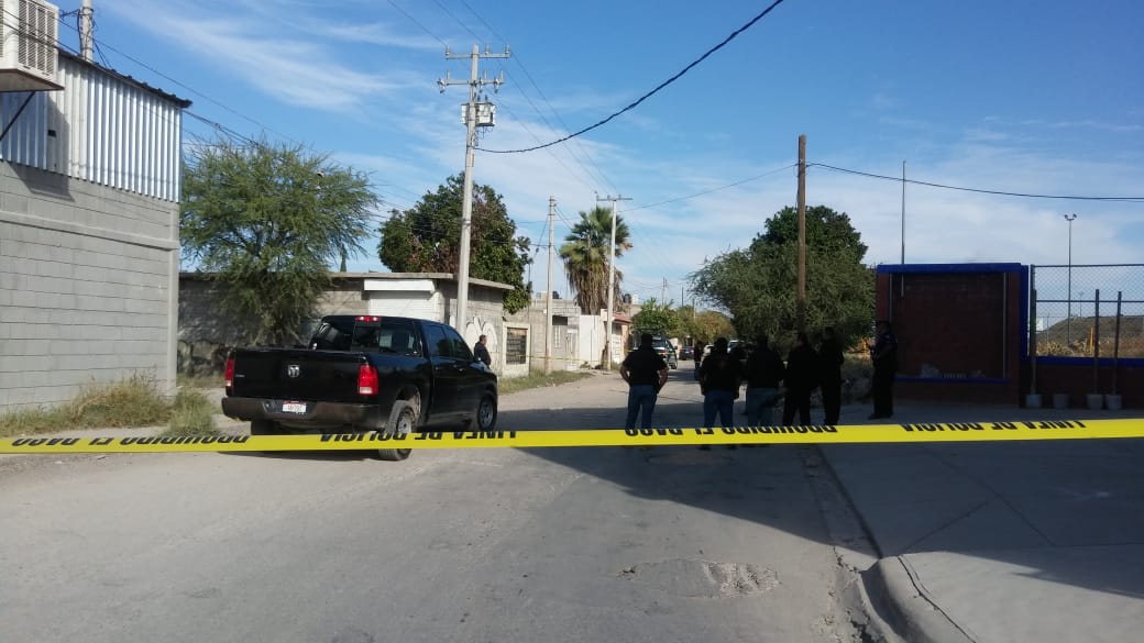 El cuerpo fue trasladado a la Semefo para identificar las causas de la muerte. (Especial)