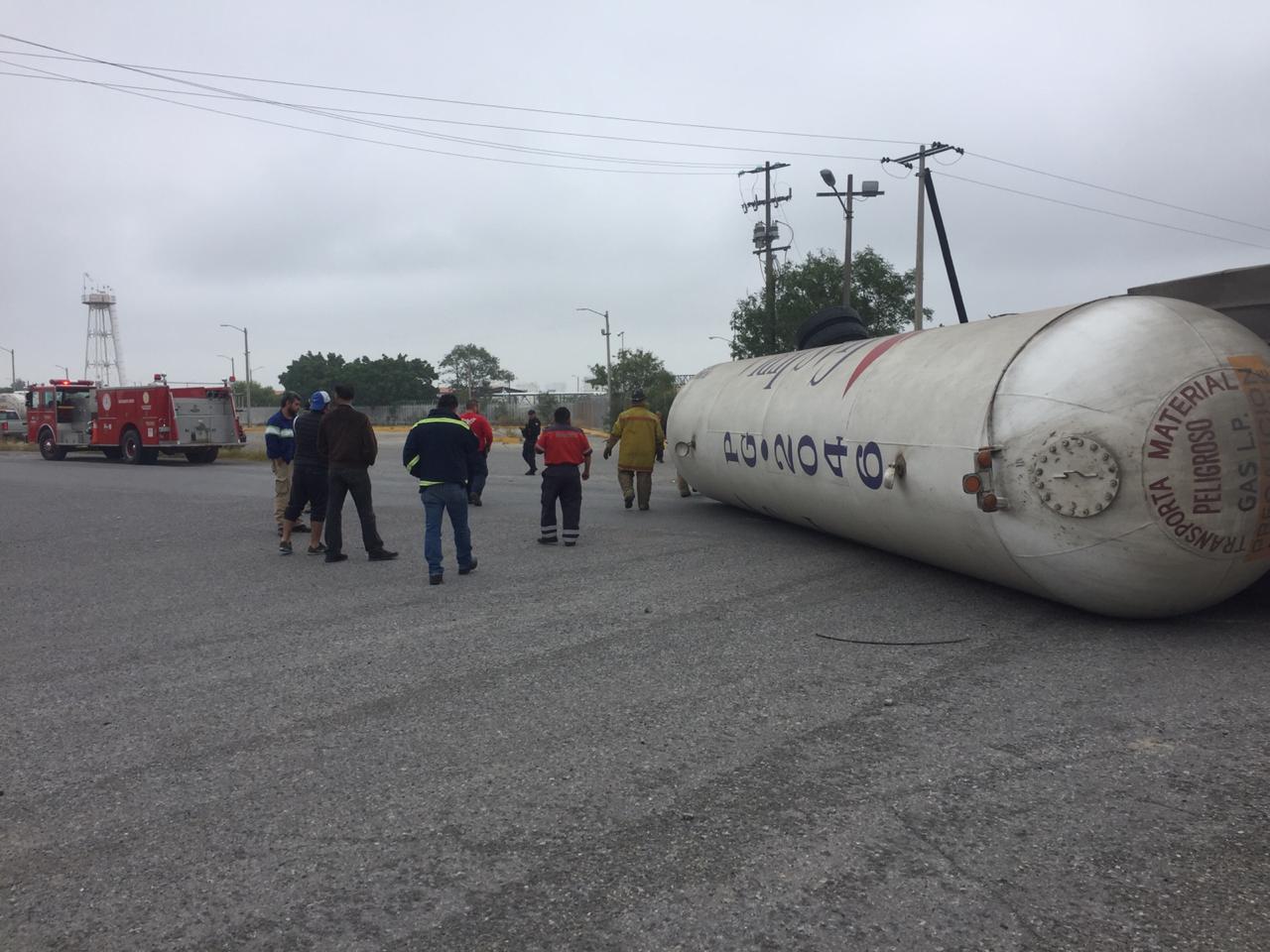 El tanque quedó volcado.