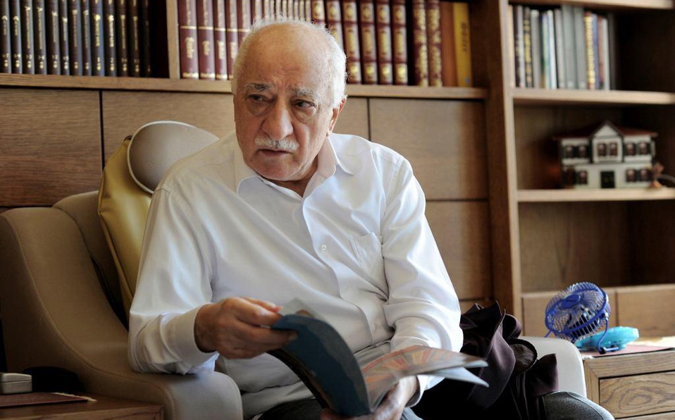 El gobierno turco atribuye a Gülen el fallido golpe de Estado de 2016.