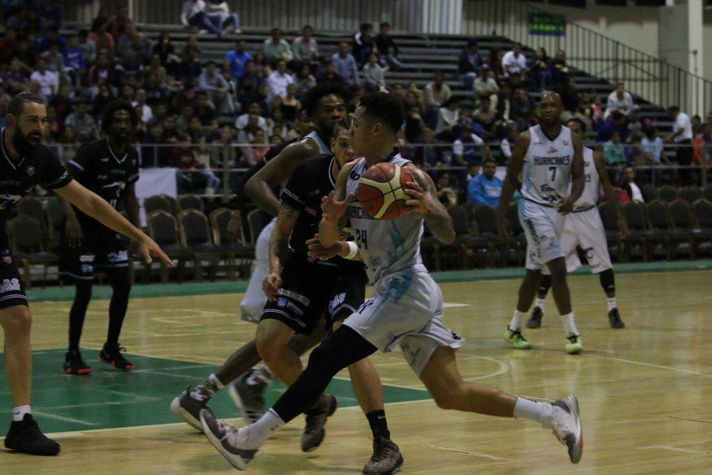 Huracanes Tampico se enfrentó a las Panteras de Aguascalientes.
