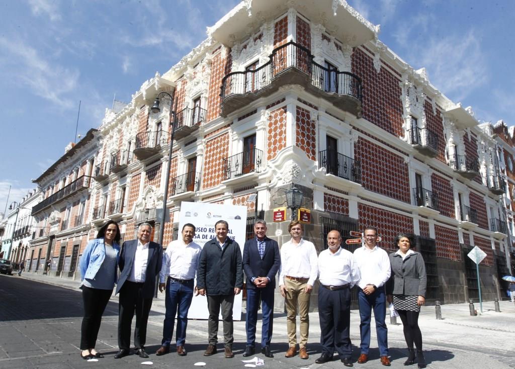 El gobernador de Puebla, Antonio Gali, encabezó la reapertura de la Casa del Alfeñique (Especial)