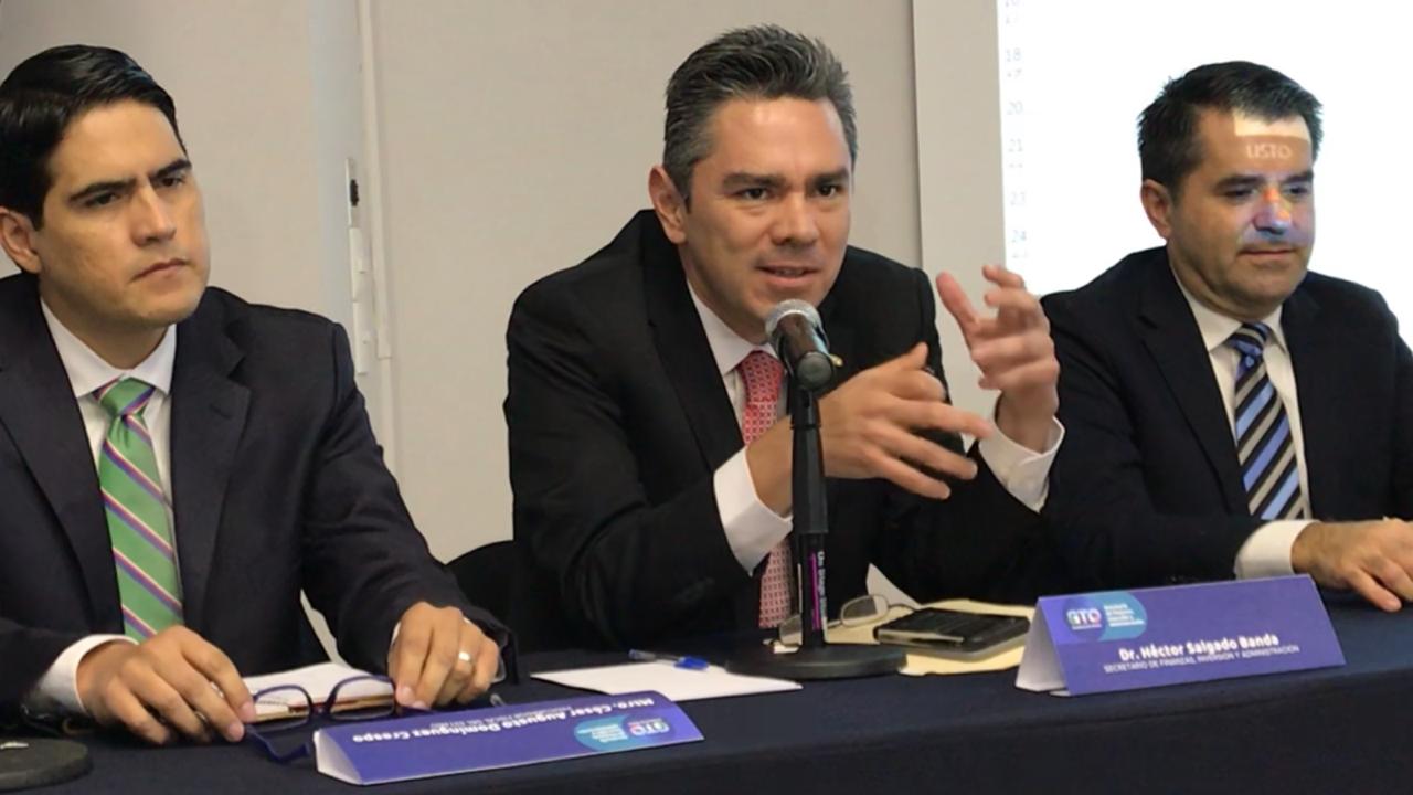 Héctor Salgado Banda (Carlos Olvera)