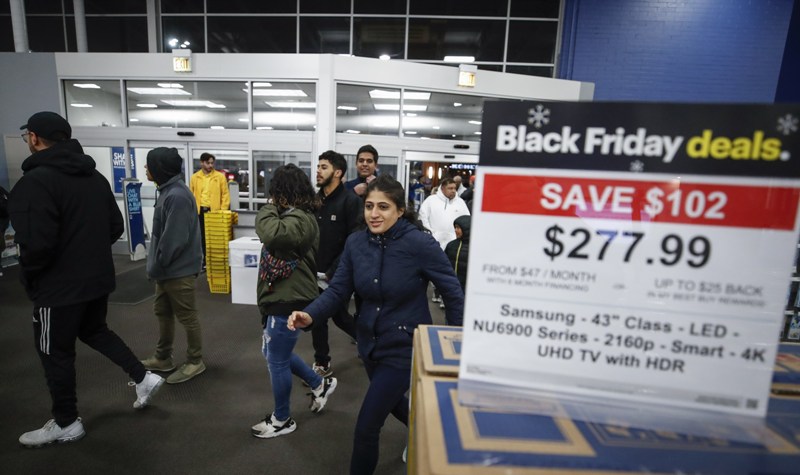 Los miles de clientes aprovecharon el inicio de las rebajas.