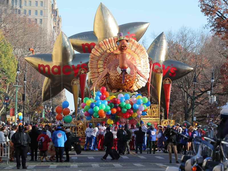 Un pavo inflable fue el encargado de liderar el desfile. (Reuters)