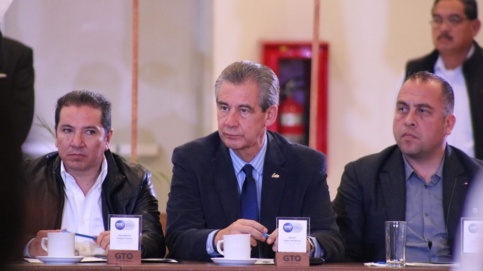 Preparatorias militarizadas aún no tienen terreno