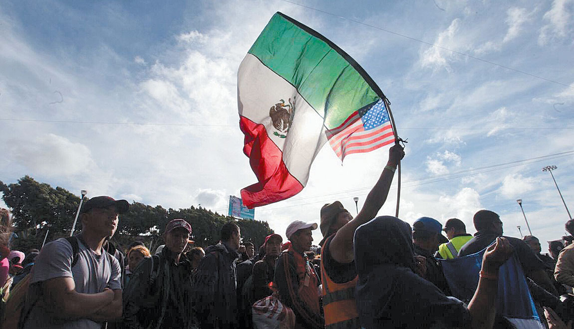 Unos 150 migrantes salieron del albergue. (Jesús Quintanar)