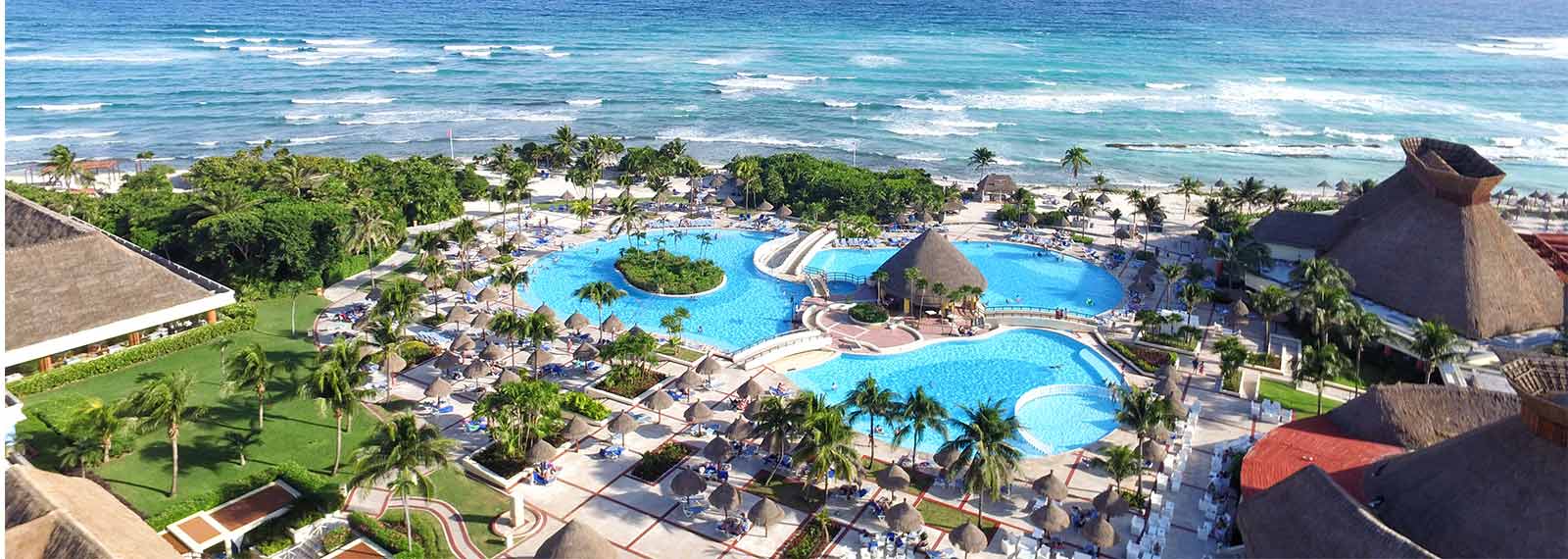 El hotel Gran Bahía Príncipe Tulum fue proyectado por Fernando Quirarte (Cortesía).