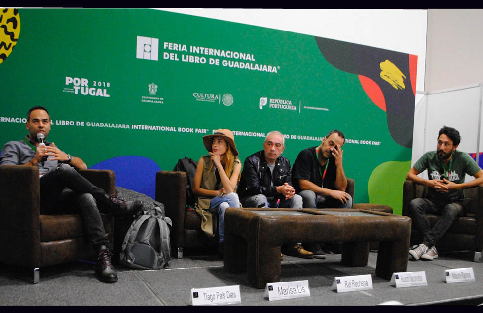 Amor Electro platicó con la prensa en la FIL Guadalajara (Cortesía Ruth Rosas)