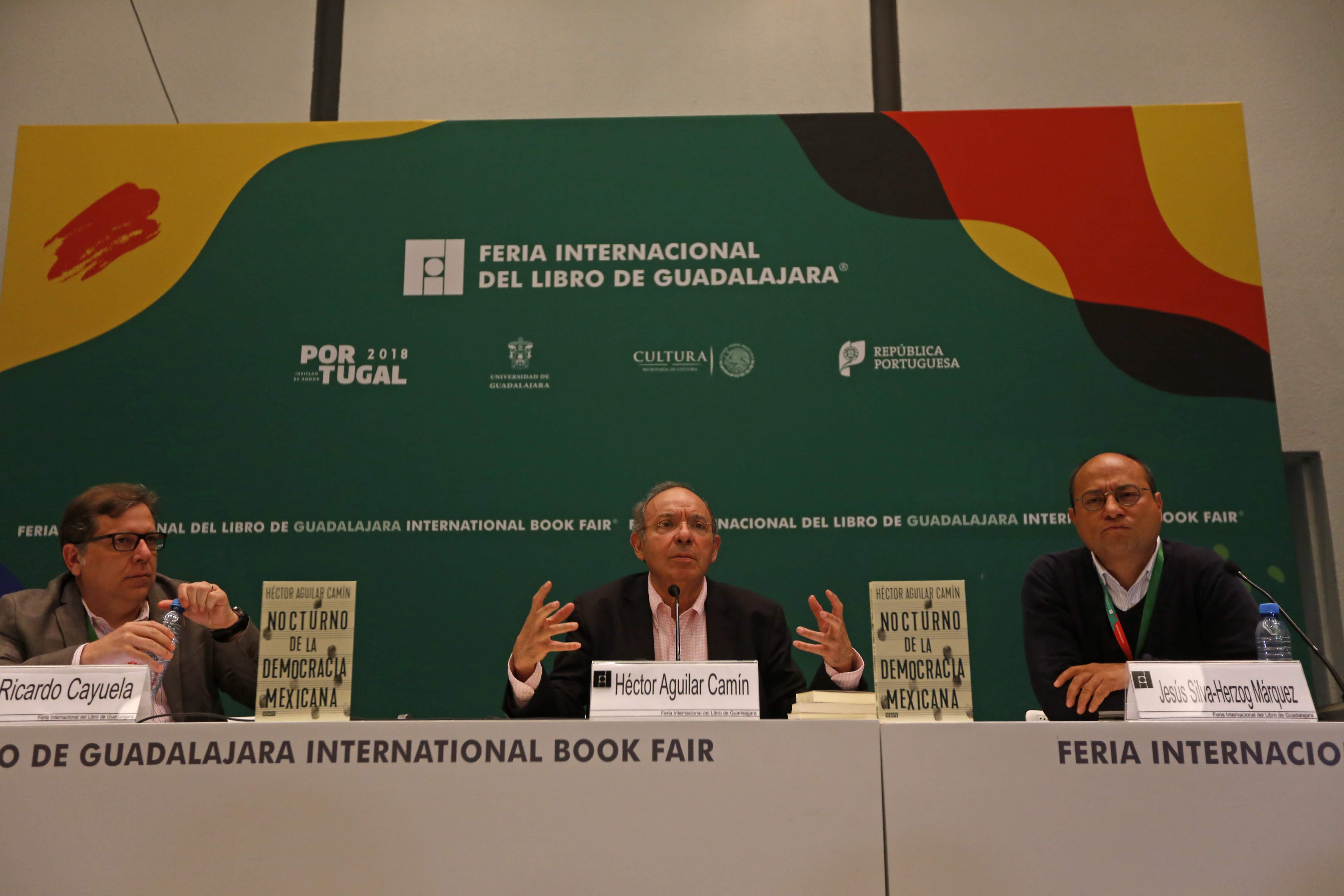 Héctor Aguilar Camín exhorto reflexionar sobre "nuestros" comportamientos republicanos y su posible futuro dictatorial.