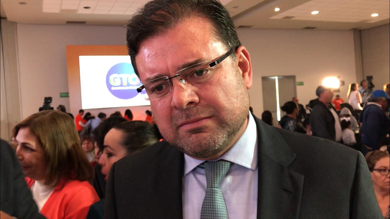 Jesús Oviedo Herrera (Carlos Olvera)